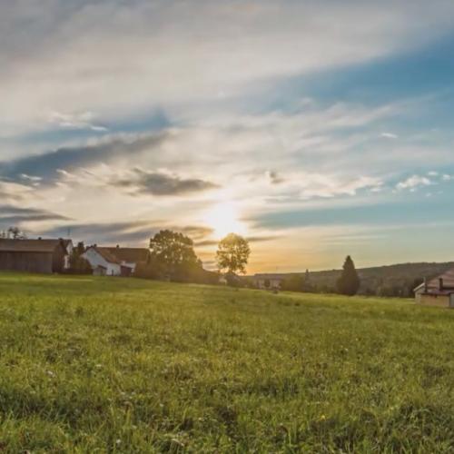 Planet TV: Na Goričkem, kjer se dan zgodaj začne.